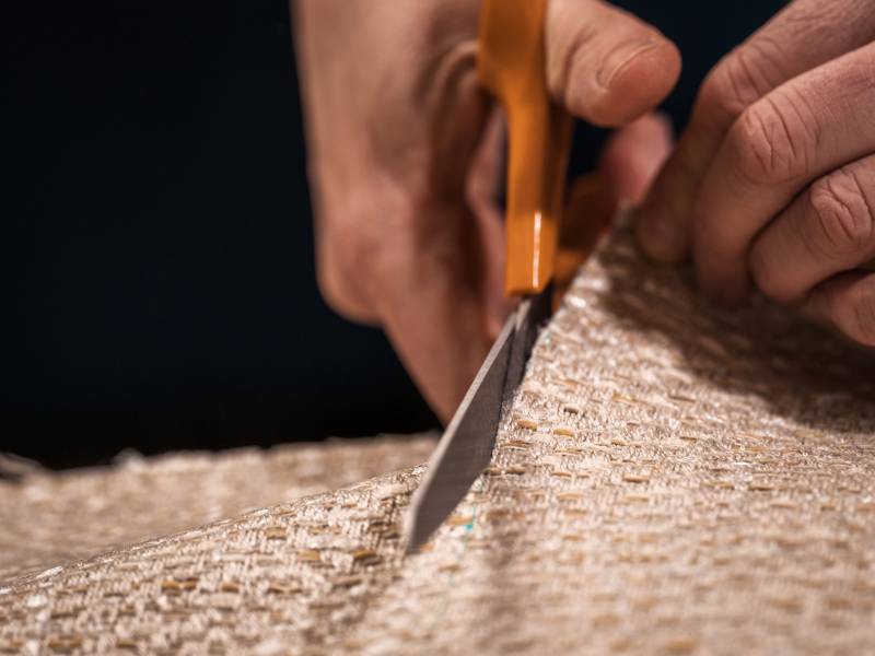 DE L’ATELIER À VOTRE SALON,  L’ÉLÉGANCE NE FAIT AUCUN DÉTOUR.